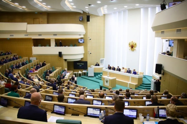Сенатор от Воронежской области Сергей Лукин оказался вне топ-50 медиарейтинга за январь