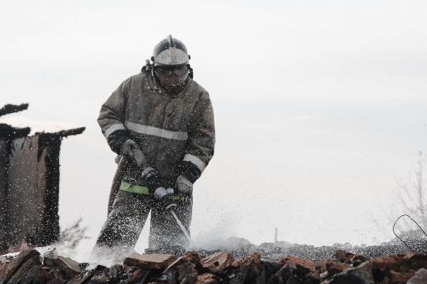 Спасатели Воронежской области продолжают бороться с пожарами