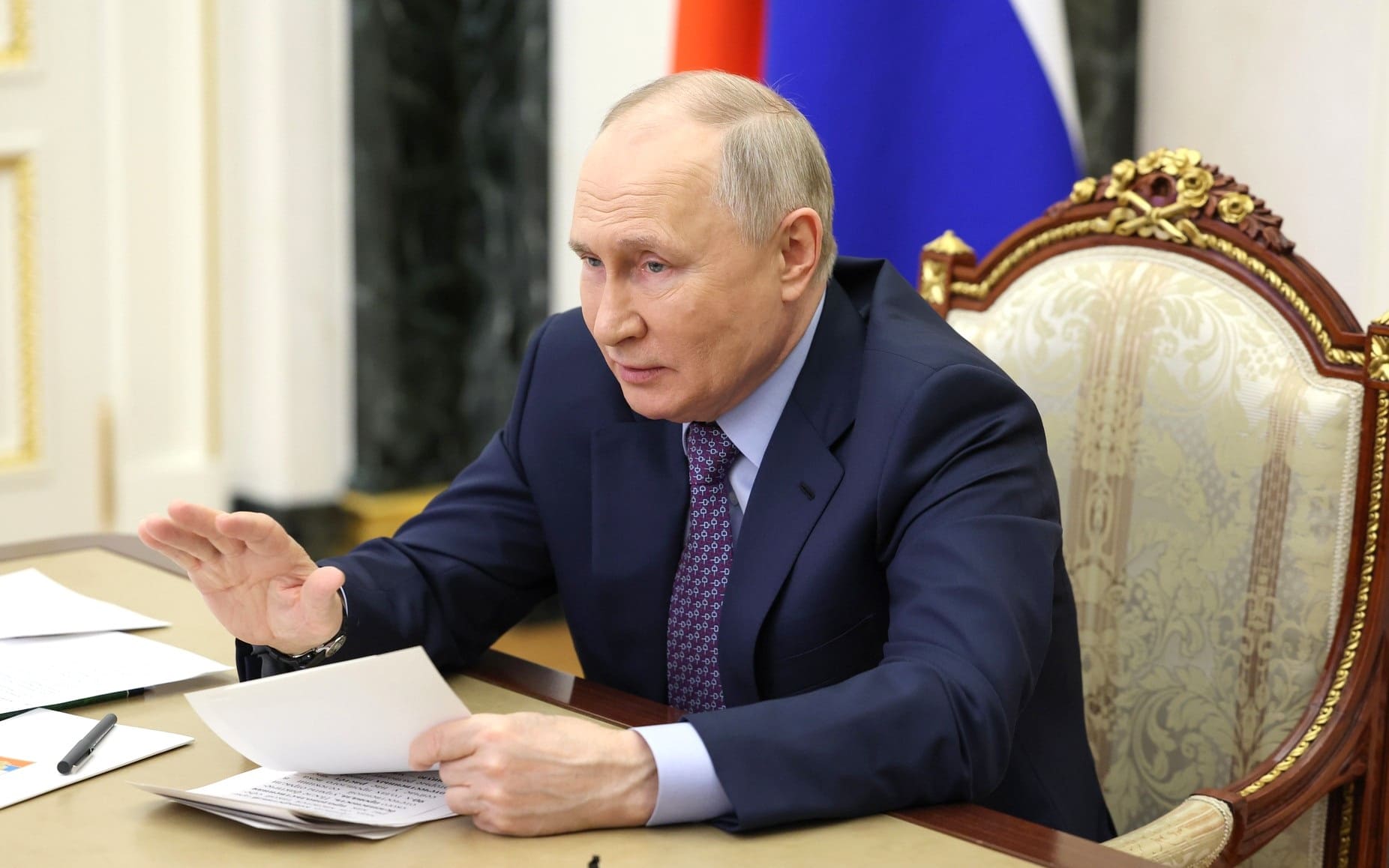 Владимир Путин присвоил почетные звания двум воронежским врачам