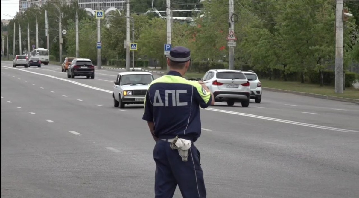 Мигрантов за рулем такси вновь начнут искать автоинспекторы в Воронежской области
