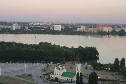 В Воронеже около школ и больниц появятся зеленые зоны