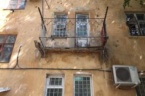 В воронежской УК прокомментировали обрушение балкона на 9 Января