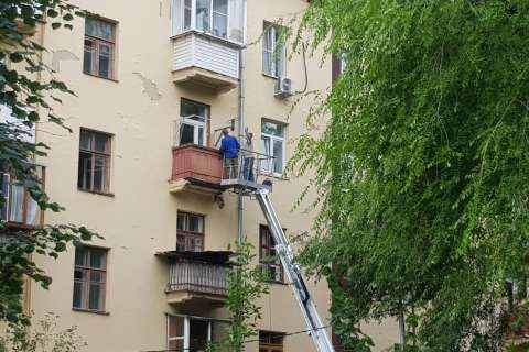 В одном из домов Воронежа рухнула часть бетонной плиты