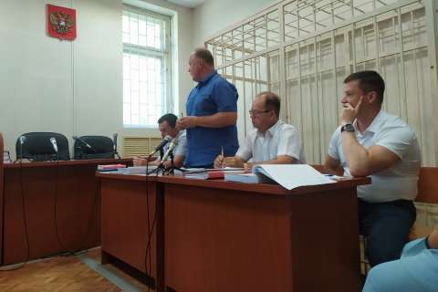 Девять депутатов оказались заявителями по делу Юрия Бавыкина