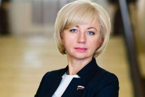 Татьяна Сапрыкина: «Госдума приняла законопроекты, направленные на защиту медицинских работников»