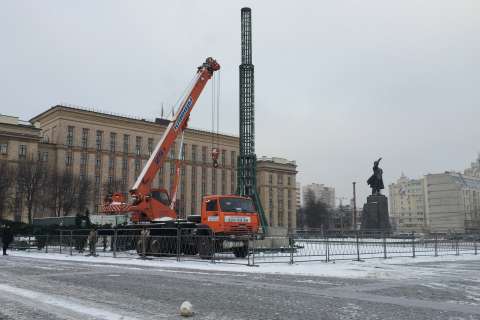 Власти Воронежа расторгли договор на установку главной новогодней елки