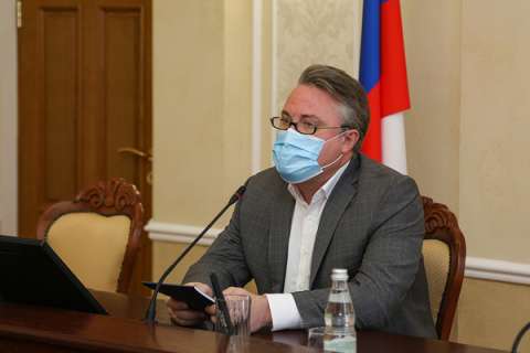 Вадим Кстенин поздравил воронежцев с Днем юриста