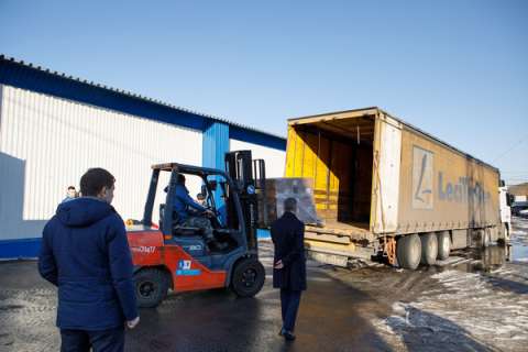 Депутаты Воронежской облдумы помогли организовать отправку гуманитарной помощи для эвакуированных из ЛНР и ДНР