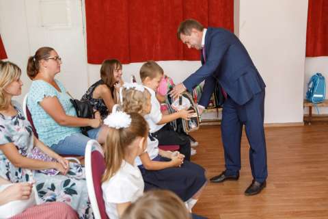 Владимир Нетесов поздравил воспитанников воронежской школы-интерната с Новым учебным годом