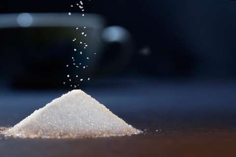 «Пятерочка» и «Магнит» заявили о регулярном завозе сахара в свои магазины