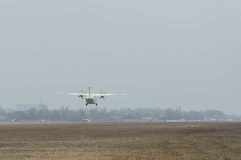 Владимир Путин объявил о завершении испытаний воронежского самолета ИЛ-112В