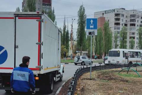 Власти Воронежа из-за дождя отложили запуск «выделенок» на дорогах города