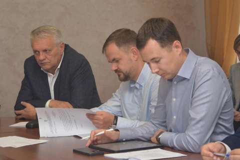 Воронежские депутаты подняли вопрос реконструкции переполненных городских школ 