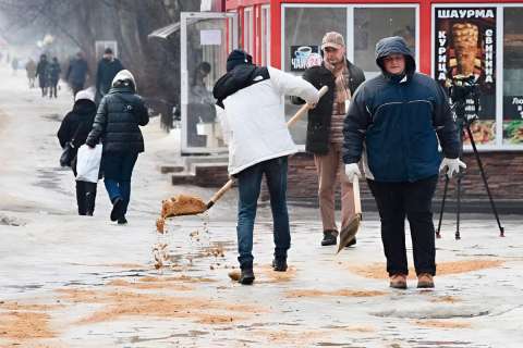 Отказаться от песко-соляной смеси на дорогах планируют в Воронеже