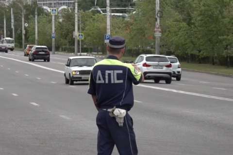 Мигрантов за рулем такси вновь начнут искать автоинспекторы в Воронежской области