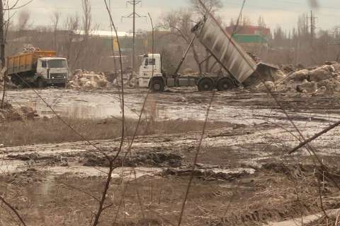 Мэрия Воронежа, убирая одну незаконную свалку снега, создала другую