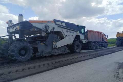Воронежский подрядчик ремонтирует дороги в Калачеевском районе