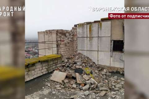 В Воронеже вместо ремонта крыши и подвала жителям установили новые лифты