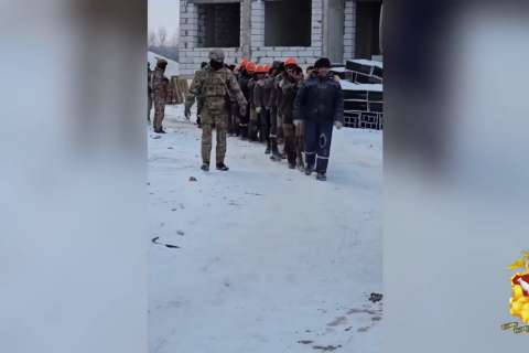 14 нелегальных мигрантов задержали на стройках в Воронеже
