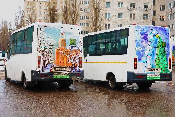 В Воронеже к Новому году борта общественного транспорта «АТП-1» украсили детскими рисунками В Воронеже к Новому году борта общественного транспорта «АТП-1» украсили детскими рисунками