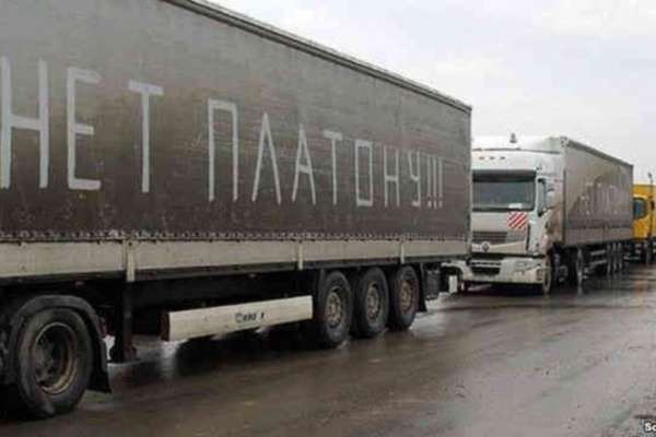 Дальнобойщики Воронежа уже начали «тихую забастовку» перевозчиков Дальнобойщики Воронежа уже начали «тихую забастовку» перевозчиков