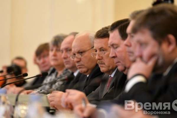 Алексей Гордеев предложил Совету глав субъектов встретить в Воронеже «культурную весну» Алексей Гордеев предложил Совету глав субъектов встретить в Воронеже «культурную весну»