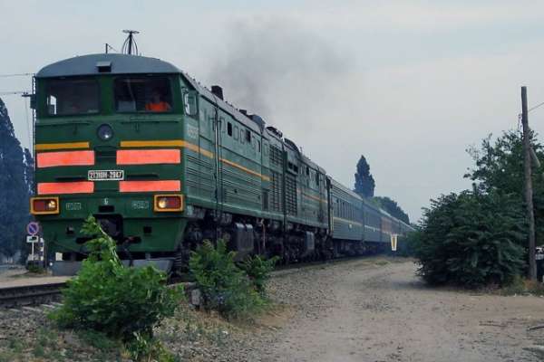 Под Воронежем поезд сбил незадачливого экстремала Под Воронежем поезд сбил незадачливого экстремала