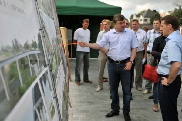 Воронежский губернатор пригрозил разогнать реконструкторов набережной Массалитинова Воронежский губернатор пригрозил разогнать реконструкторов набережной Массалитинова