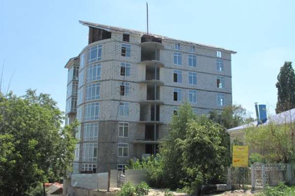 В центре Воронежа снесут незаконно построенную многоэтажку В центре Воронежа снесут незаконно построенную многоэтажку