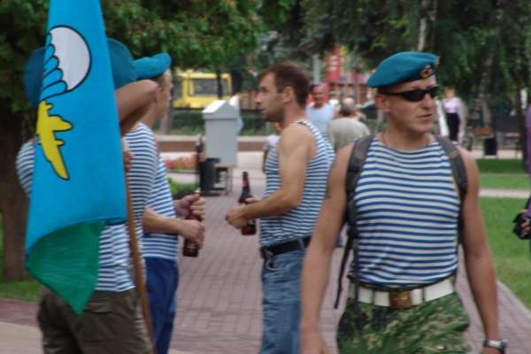 Воронежские десантники подрались на День ВДВ, выясняя, кто из них круче Воронежские десантники подрались на День ВДВ, выясняя, кто из них круче