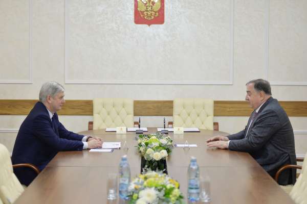 Абубакар Арсамаков поможет новому воронежскому губернатору с переработкой сельхозпродукции в регионе Абубакар Арсамаков поможет новому воронежскому губернатору с переработкой сельхозпродукции в регионе