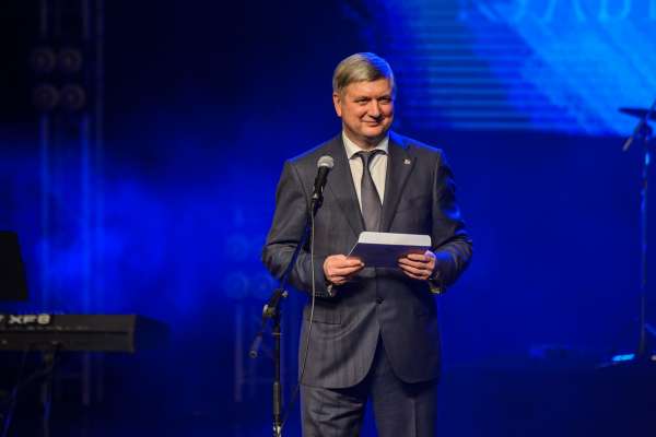 Воронежский губернатор призвал чиновников не поддаваться магии больших цифр Воронежский губернатор призвал чиновников не поддаваться магии больших цифр