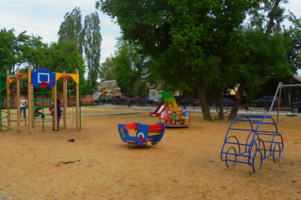 В Воронеже на перекрестке Чапаева и Грамши открыли новый Чижовский сквер В Воронеже на перекрестке Чапаева и Грамши открыли новый Чижовский сквер