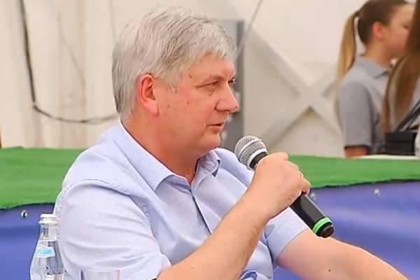 Губернатор резко высказался о руководстве ЛОС из-за вони в Воронеже Губернатор резко высказался о руководстве ЛОС из-за вони в Воронеже
