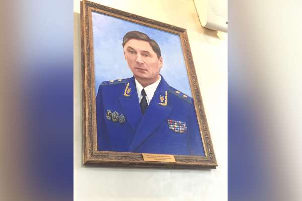 Экс-прокурор Николай Шишкин на прощанье метафорично прокомментировал политическую ситуацию в регионе Экс-прокурор Николай Шишкин на прощанье метафорично прокомментировал политическую ситуацию в регионе