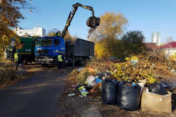 26 «слонов» мусора вывезли во время субботника в Воронеже 26 «слонов» мусора вывезли во время субботника в Воронеже