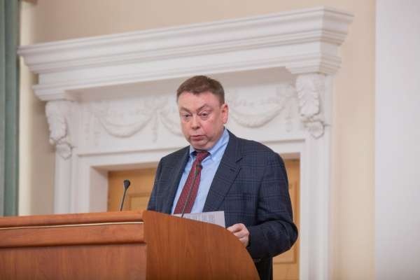 Бывший глава воронежского АИР Владимир Логинов может перейти в «Росгеологию» Бывший глава воронежского АИР Владимир Логинов может перейти в «Росгеологию»