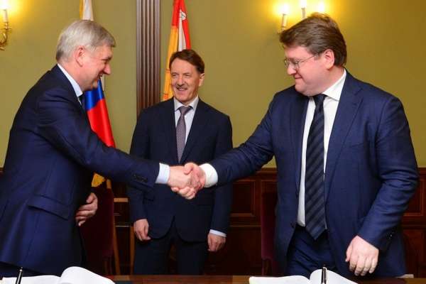 Воронежские власти вместе с Алексеем Гордеевым отдали «Воронежтеплосеть» в концессию «Квадре» Воронежские власти вместе с Алексеем Гордеевым отдали «Воронежтеплосеть» в концессию «Квадре»