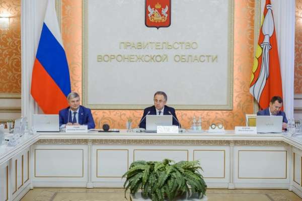 Виталий Мутко успел дать добро на передачу яблоневых садов Воронежской области Виталий Мутко успел дать добро на передачу яблоневых садов Воронежской области