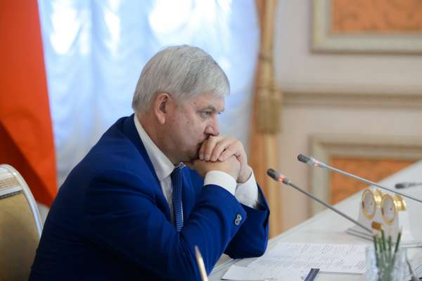 В Воронеже активисту не удалось оспорить коронавирусные указы губернатора