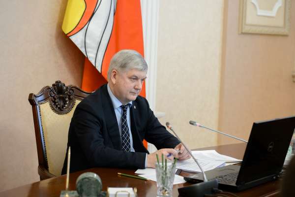 Воронежский губернатор позвал жителей в прямой эфир «Вконтакте» Воронежский губернатор позвал жителей в прямой эфир «Вконтакте»