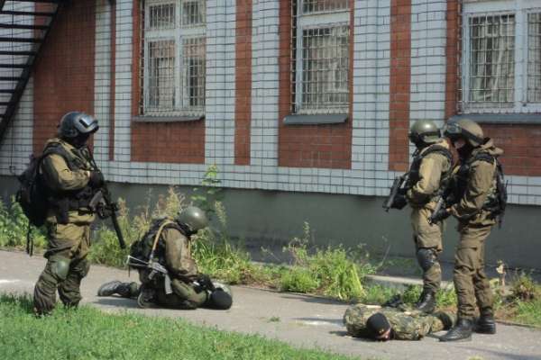 На учениях силовиков «террористы» захватили воронежских школьников На учениях силовиков «террористы» захватили воронежских школьников