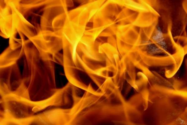 В Воронеже ночью из-за пожара эвакуировали жителей многоэтажки В Воронеже ночью из-за пожара эвакуировали жителей многоэтажки