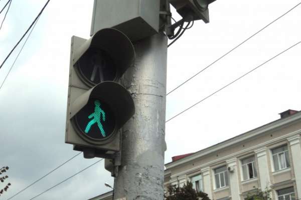 В Воронеже легковушка сбила пьяную женщину с двухлетней дочкой В Воронеже легковушка сбила пьяную женщину с двухлетней дочкой