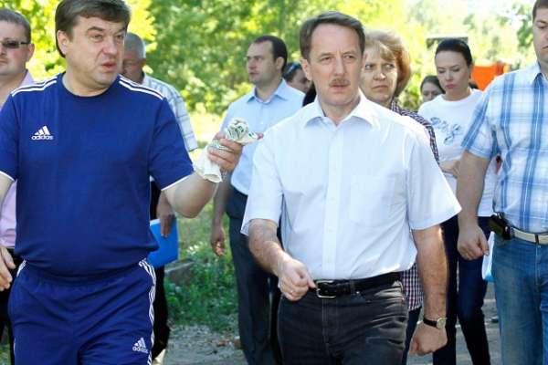 Воронежцы больше доверяют губернатору, чем мэру Воронежцы больше доверяют губернатору, чем мэру