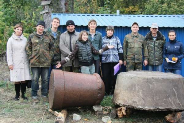 Найденный памятник «Бомарзунд» временно установили во дворе замка Ольденбургских Найденный памятник «Бомарзунд» временно установили во дворе замка Ольденбургских