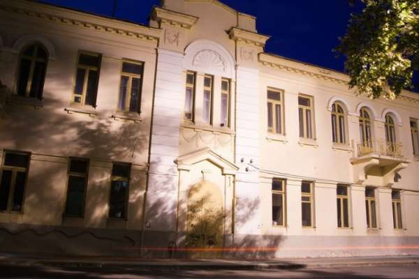 В Воронеже памятник архитектуры "взяли в сети" В Воронеже памятник архитектуры "взяли в сети"