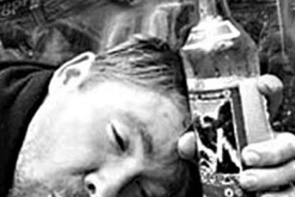 Пьяный водитель в Воронежской области угнал грузовик с алкоголем Пьяный водитель в Воронежской области угнал грузовик с алкоголем