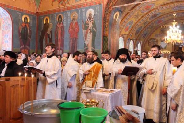 В Воронежской области в Крещенских богослужениях приняли участие более 45 тысяч человек В Воронежской области в Крещенских богослужениях приняли участие более 45 тысяч человек