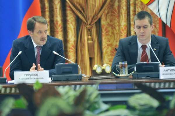 В Воронежской области сформировано новое молодежное правительство В Воронежской области сформировано новое молодежное правительство